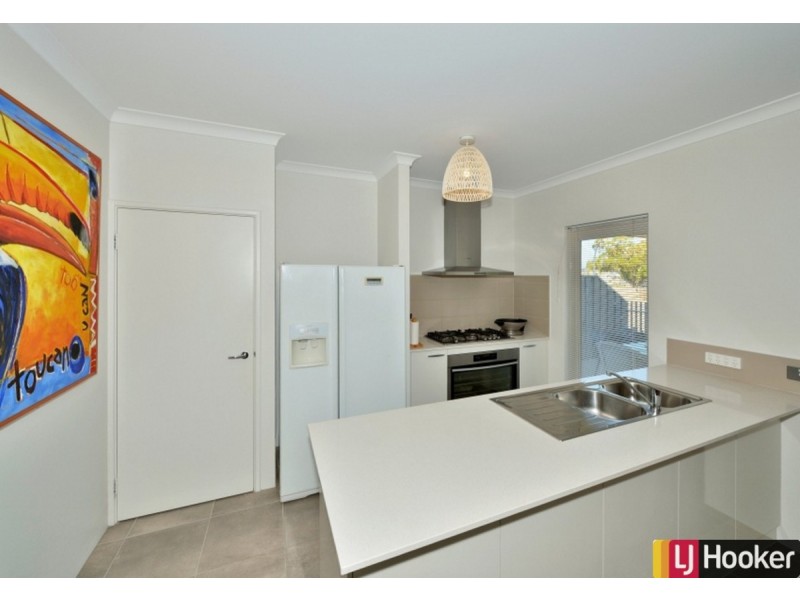 3 Rubus Vista, Halls Head WA 6210