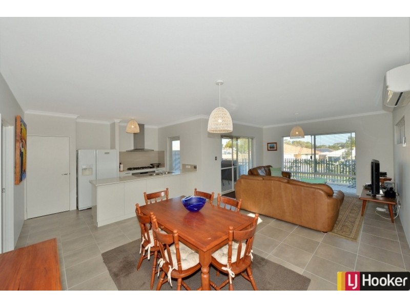 3 Rubus Vista, Halls Head WA 6210