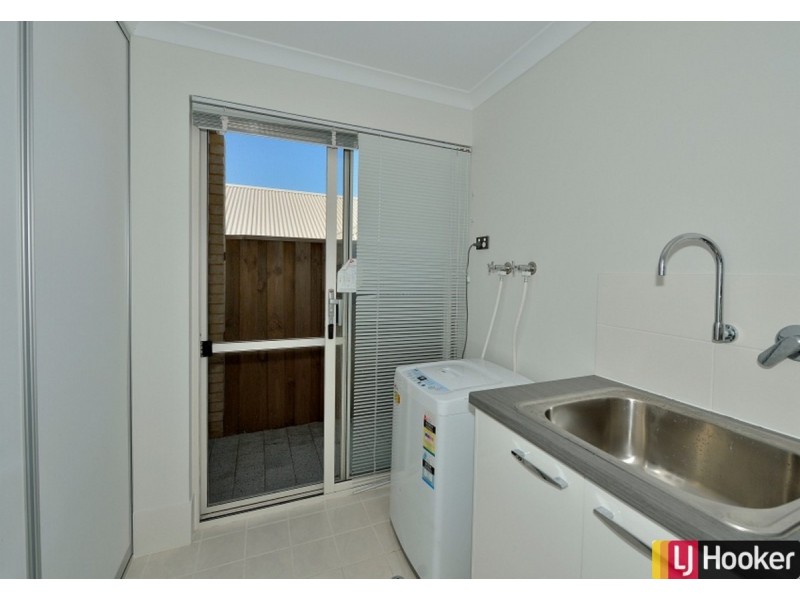 3 Rubus Vista, Halls Head WA 6210