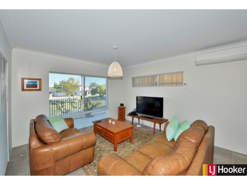 3 Rubus Vista, Halls Head WA 6210