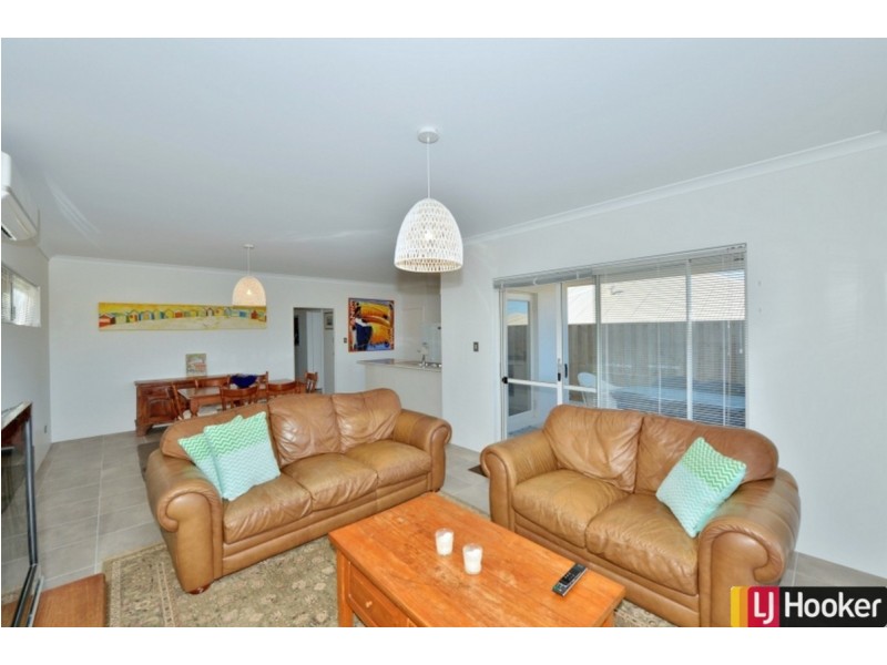 3 Rubus Vista, Halls Head WA 6210