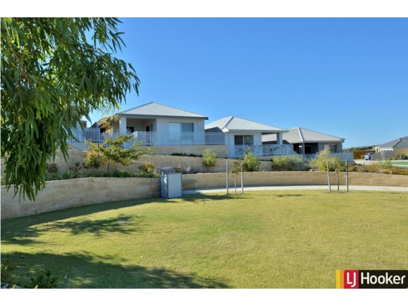 3 Rubus Vista, Halls Head WA 6210
