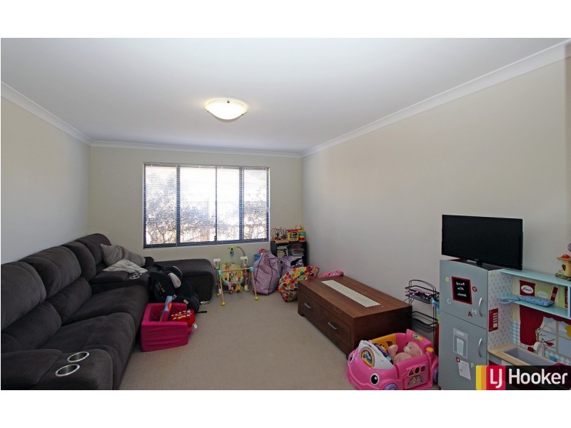 13 Sugarwood Terrace, Halls Head WA 6210
