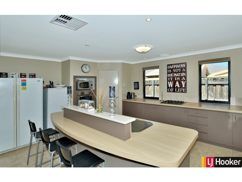 8 Tingle Way, Halls Head WA 6210