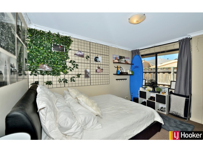 8 Tingle Way, Halls Head WA 6210