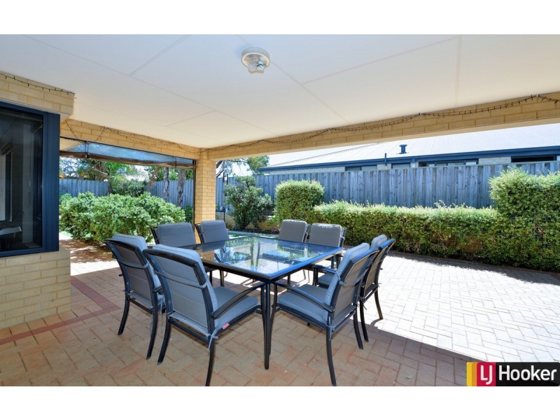 8 Tingle Way, Halls Head WA 6210