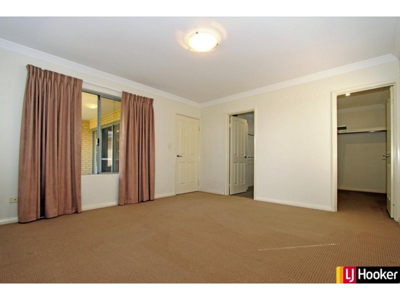 11 Zamia Loop, Falcon WA 6210