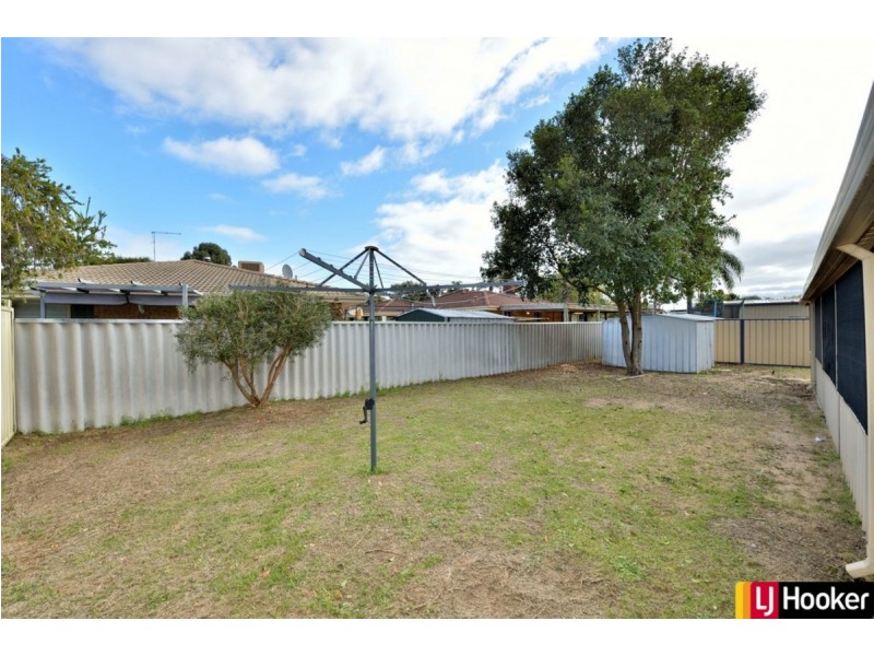 11 Elegant Drive, Greenfields WA 6210