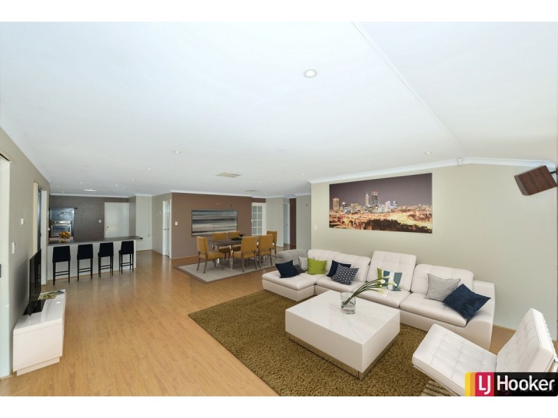 12 Bethel Corner, Halls Head WA 6210