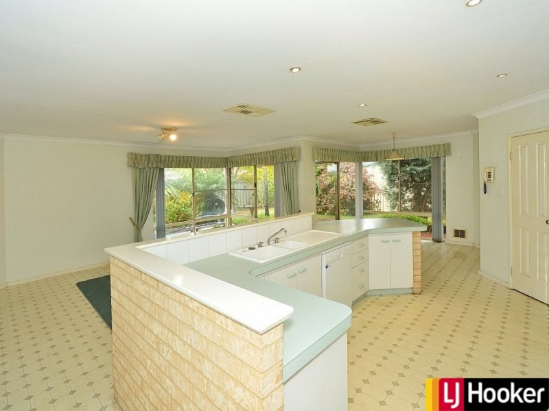 10 Peron Place, San Remo WA 6210