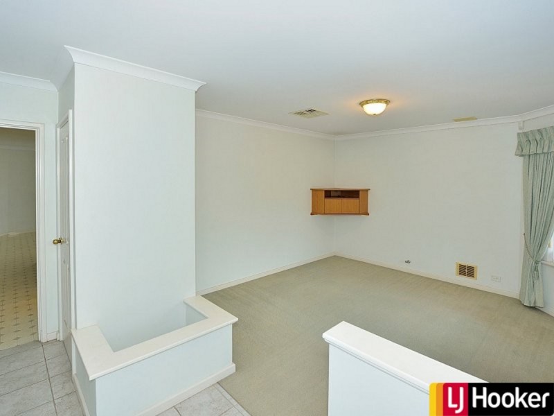10 Peron Place, San Remo WA 6210