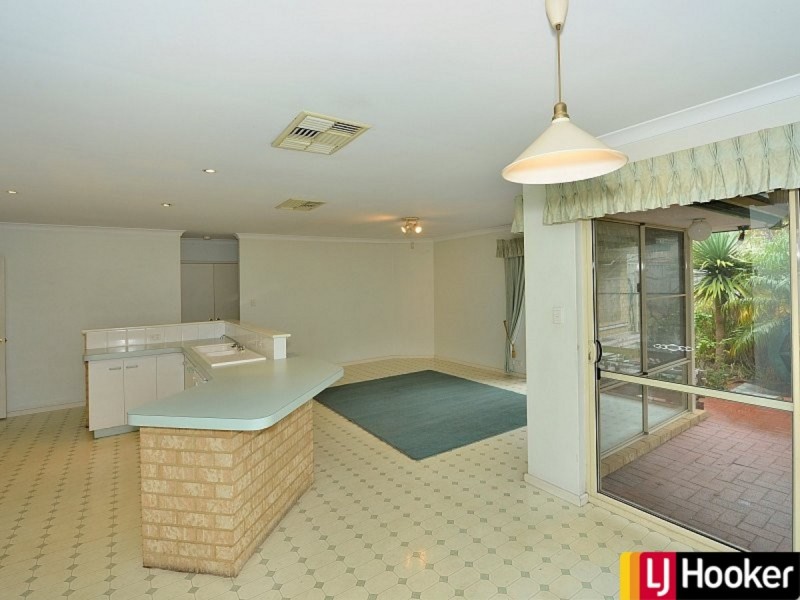 10 Peron Place, San Remo WA 6210