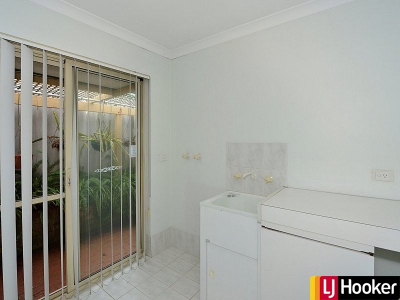 10 Peron Place, San Remo WA 6210