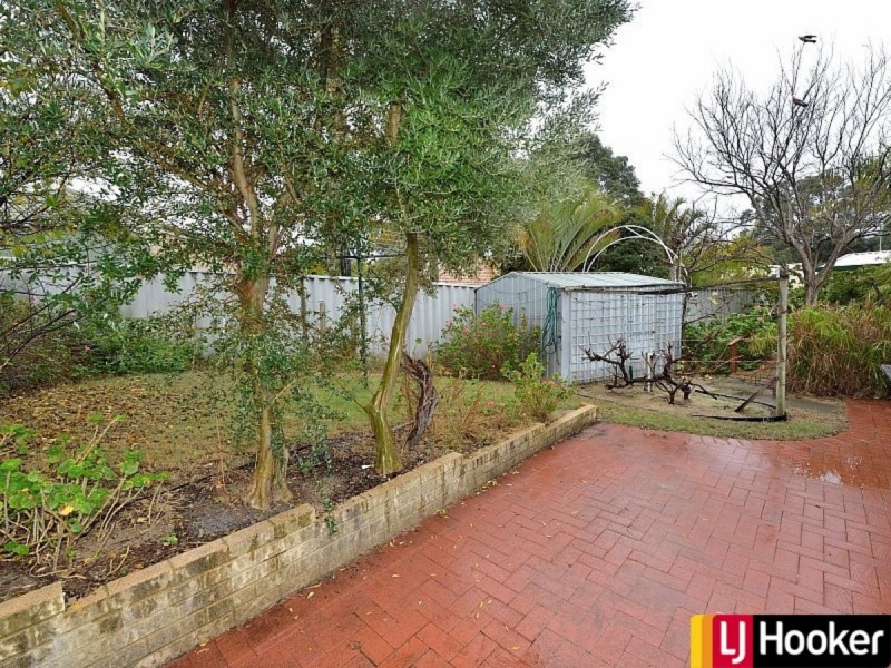 10 Peron Place, San Remo WA 6210