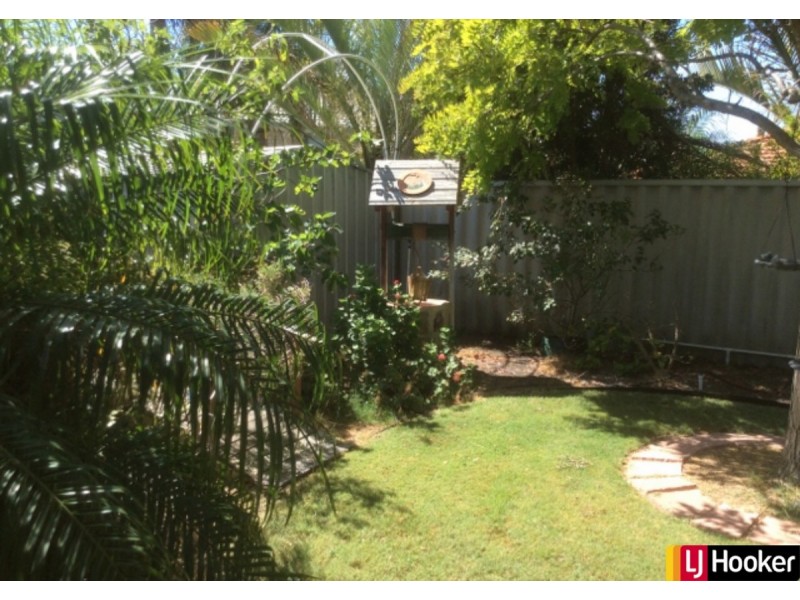 10 Peron Place, San Remo WA 6210