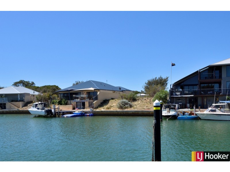 19 Estuary Place, Wannanup WA 6210