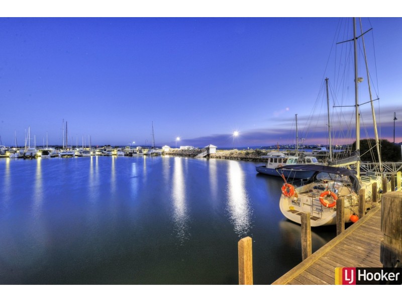 19 Estuary Place, Wannanup WA 6210