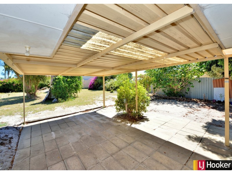 15 Balmoral Parade, Halls Head WA 6210