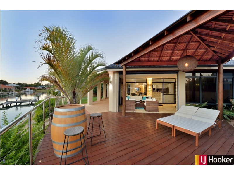 48 Cambria Island Retreat, Halls Head WA 6210
