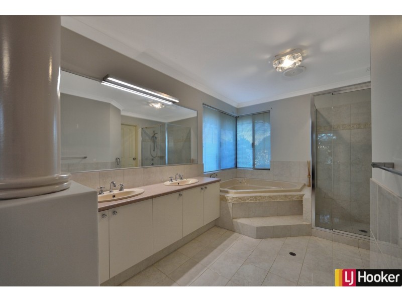 48 Cambria Island Retreat, Halls Head WA 6210