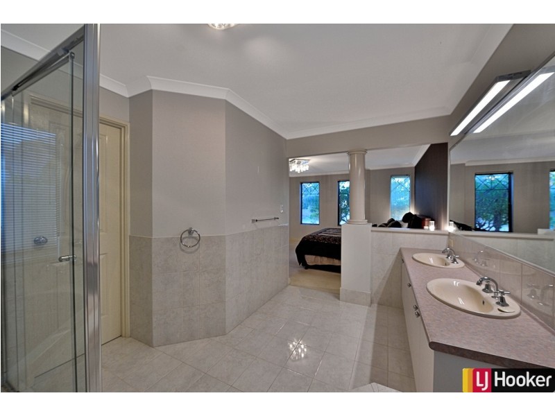 48 Cambria Island Retreat, Halls Head WA 6210