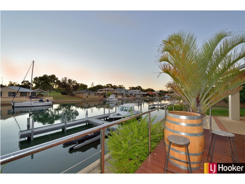 48 Cambria Island Retreat, Halls Head WA 6210