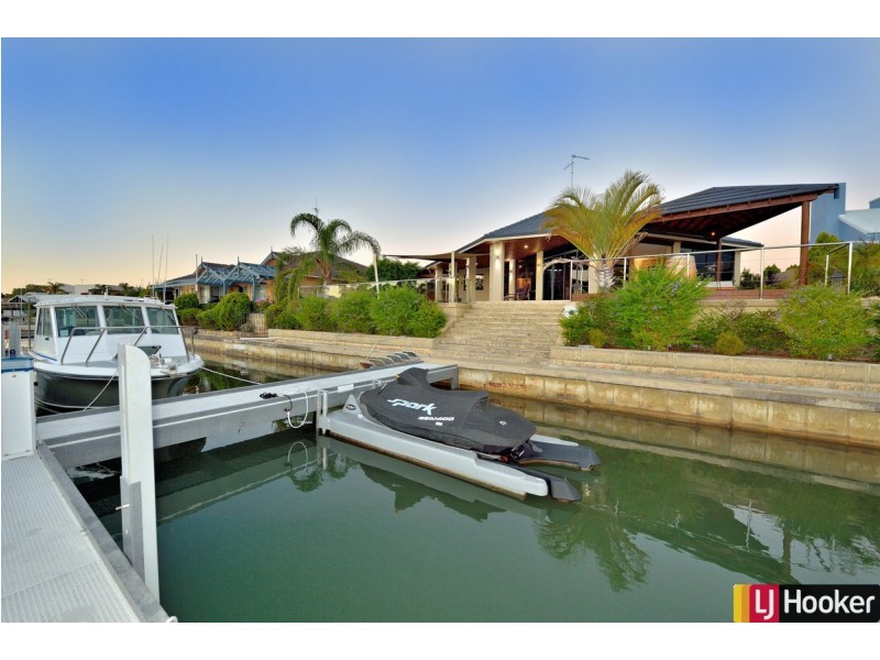 48 Cambria Island Retreat, Halls Head WA 6210