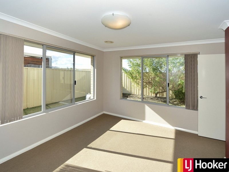 2 Mystery Way, Dudley Park WA 6210