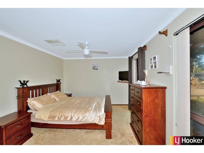 44 Kookerbrook Street, Dudley Park WA 6210