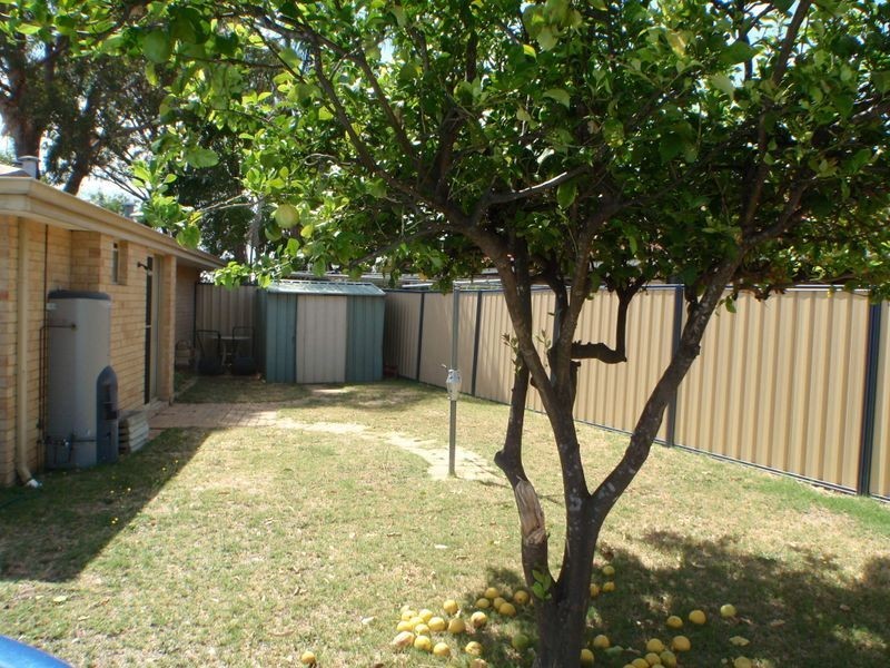 15 Birdsong Grove, Greenfields WA 6210