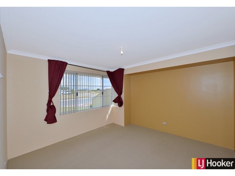 4 Castella Drive, Dudley Park WA 6210