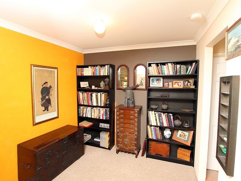 9 Wintersweet Place, Halls Head WA 6210