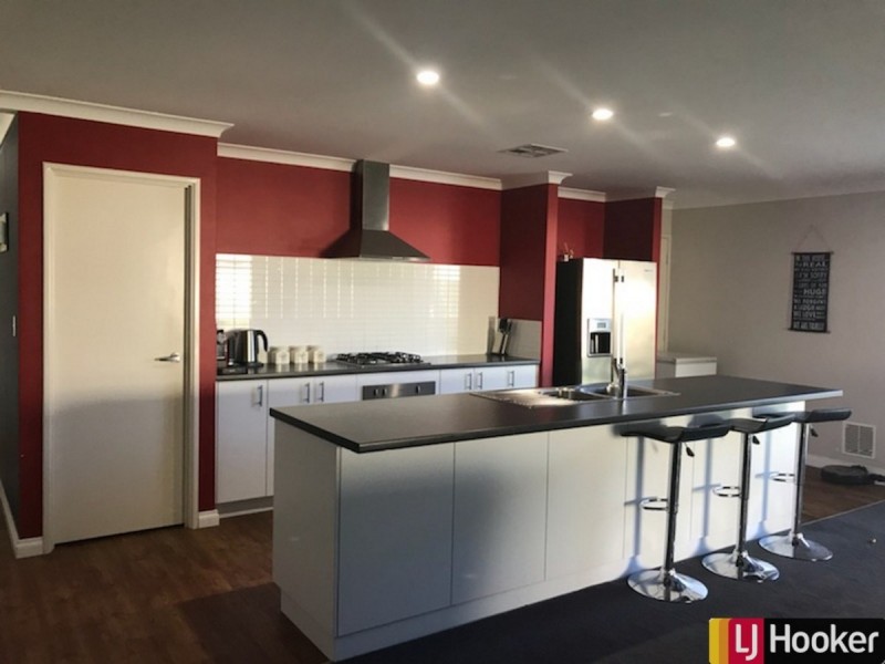 78 Cawana Parkway, Lakelands WA 6180