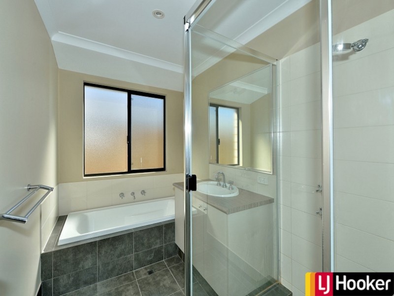 24 Geographe Bay Pass, Secret Harbour WA 6173