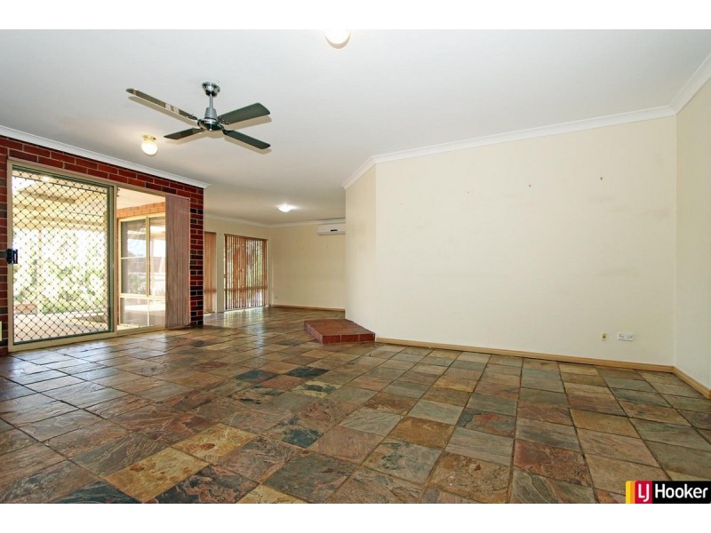 2 Hickory Court, Halls Head WA 6210