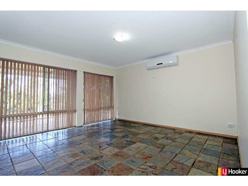 2 Hickory Court, Halls Head WA 6210