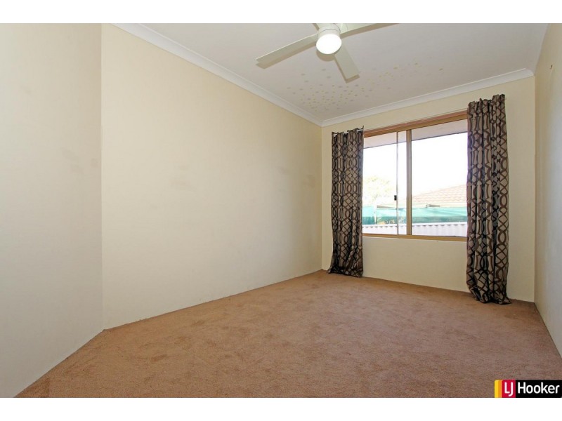 2 Hickory Court, Halls Head WA 6210