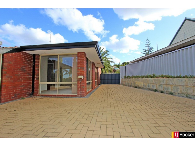 2 Hickory Court, Halls Head WA 6210