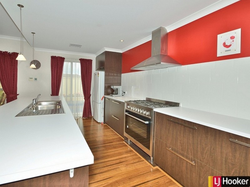 51 Catalina Drive, Lakelands WA 6180