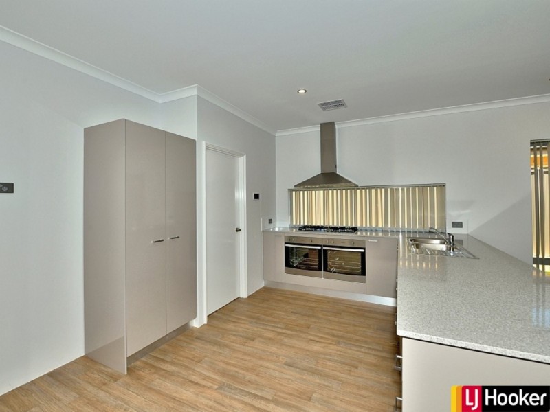 13 Crimson Road, Karnup WA 6176