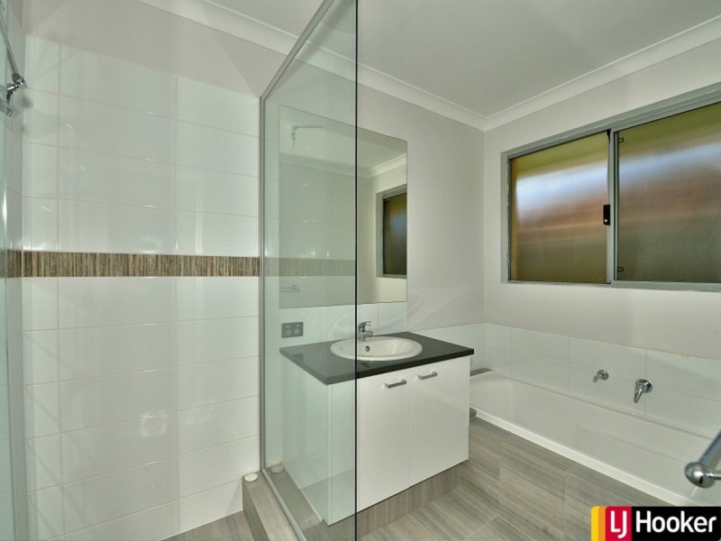 13 Crimson Road, Karnup WA 6176