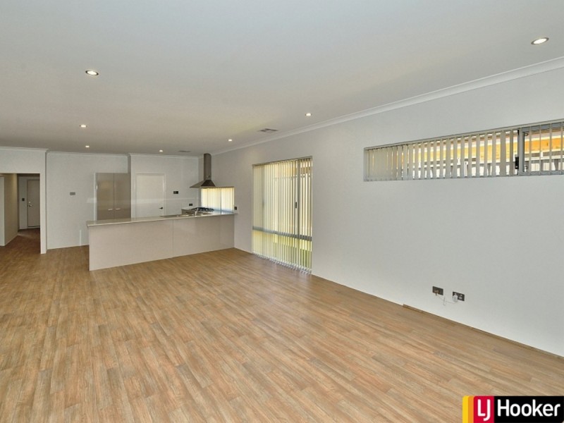 13 Crimson Road, Karnup WA 6176