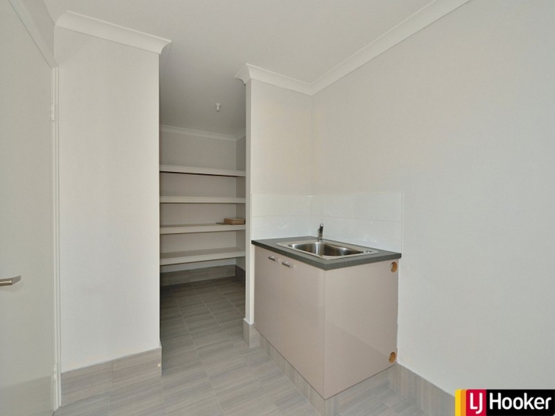 13 Crimson Road, Karnup WA 6176