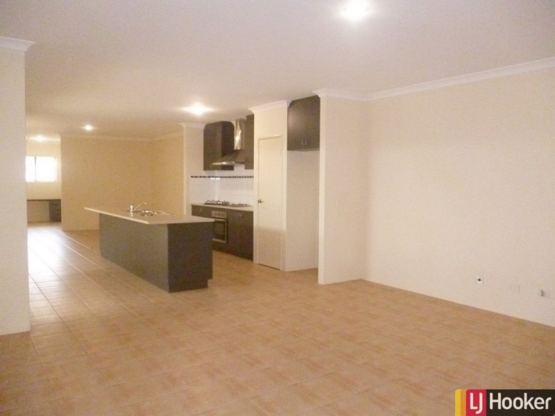 15 Bremer Way, South Yunderup WA 6208