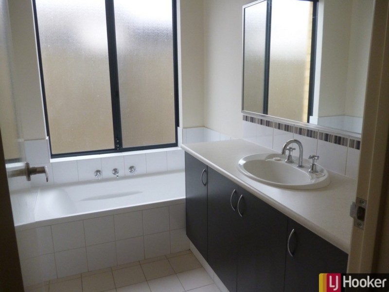 15 Bremer Way, South Yunderup WA 6208