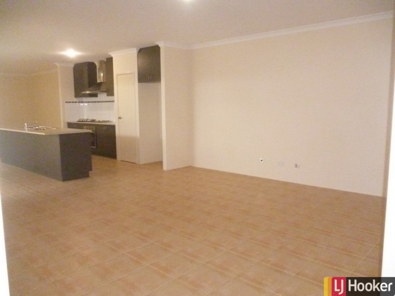 15 Bremer Way, South Yunderup WA 6208