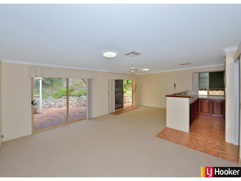 77B Leighton Road, Halls Head WA 6210