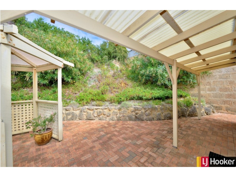 77B Leighton Road, Halls Head WA 6210