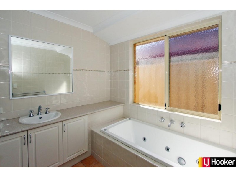 2 Saffron Loop, Falcon WA 6210