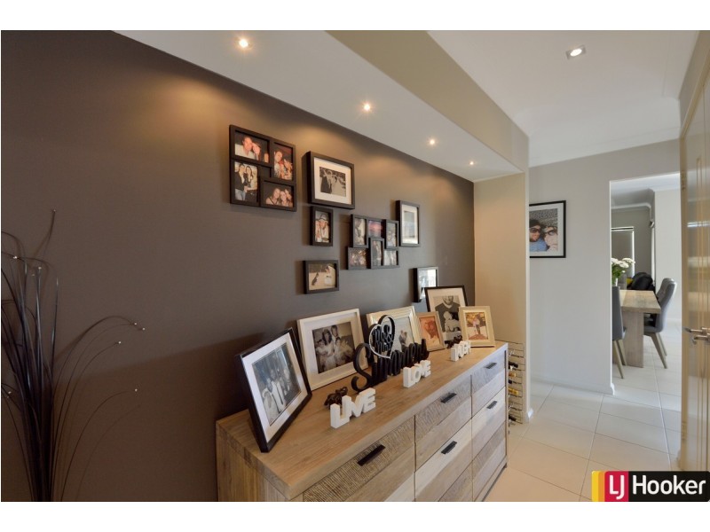 22 Wanjeep Street, Dudley Park WA 6210